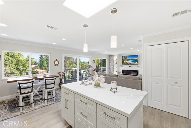 Detail Gallery Image 9 of 32 For 2269 via Puerta #Q,  Laguna Woods,  CA 92637 - 2 Beds | 2 Baths