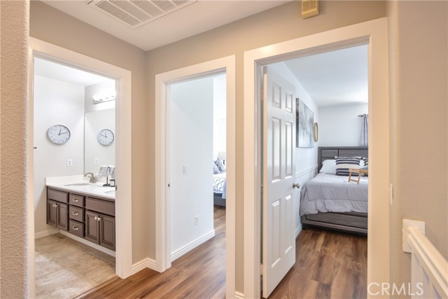 29708 Gracilior Drive, Escondido CA: https://media.crmls.org/medias/573649ac-dce3-4221-a1ae-6140266cf0c0.jpg