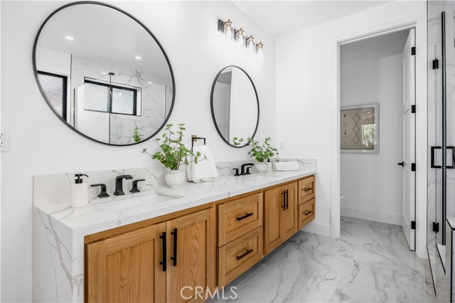 924 17th St, Hermosa Beach CA: https://media.crmls.org/medias/57369239-739e-4929-9837-ad3f969174a0.jpg