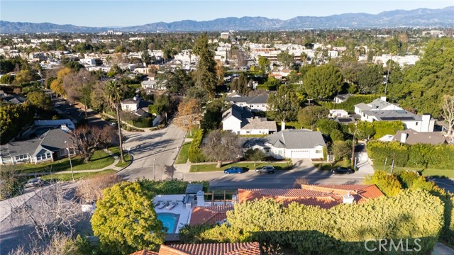 13714 Valley Vista, Sherman Oaks CA: https://media.crmls.org/medias/5736d694-2cc3-4ef5-9fac-fc49c5826dd1.jpg