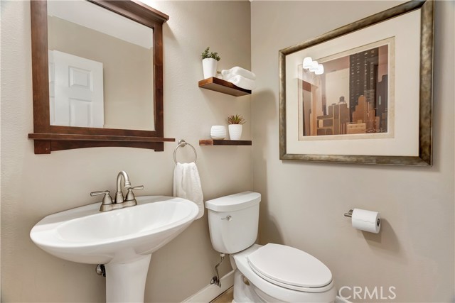 Detail Gallery Image 14 of 39 For 3980 Leighton Point Rd., Calabasas,  CA 91301 - 5 Beds | 4/1 Baths