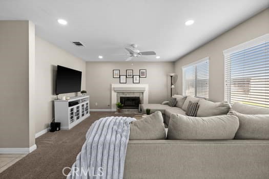 145 Buckthorn Way, Corona CA: https://media.crmls.org/medias/5737c7b0-135d-4467-8853-0d5589e35c65.jpg