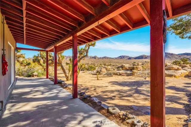 8427 Rock Haven Road, Joshua Tree CA: https://media.crmls.org/medias/57390a05-fd63-4db8-9ec1-fc2d6d82d478.jpg