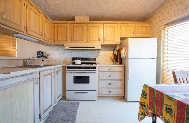 11250 Playa Street, 39 photo 5