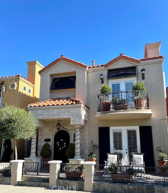 Welcome to your Naples Island home!