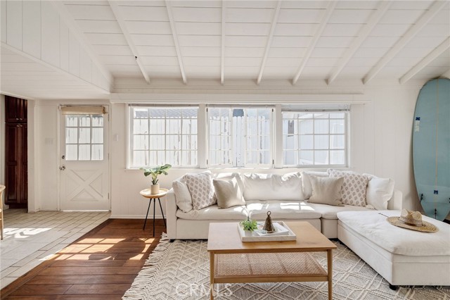 Image 26 of 37 For 525 Manhattan Beach Blvd