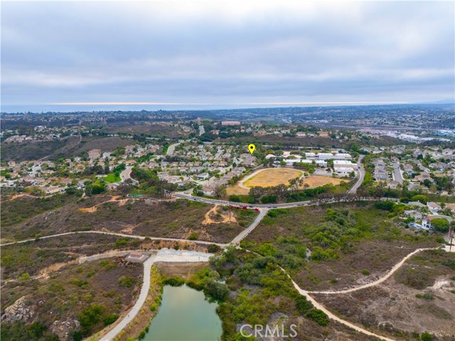 3669 Strata Drive, Carlsbad CA: https://media.crmls.org/medias/573aac54-eca2-499f-8d11-54f90fc2a949.jpg
