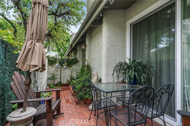 Detail Gallery Image 6 of 31 For 11836 Moorpark St #C,  Studio City,  CA 91604 - 2 Beds | 3 Baths