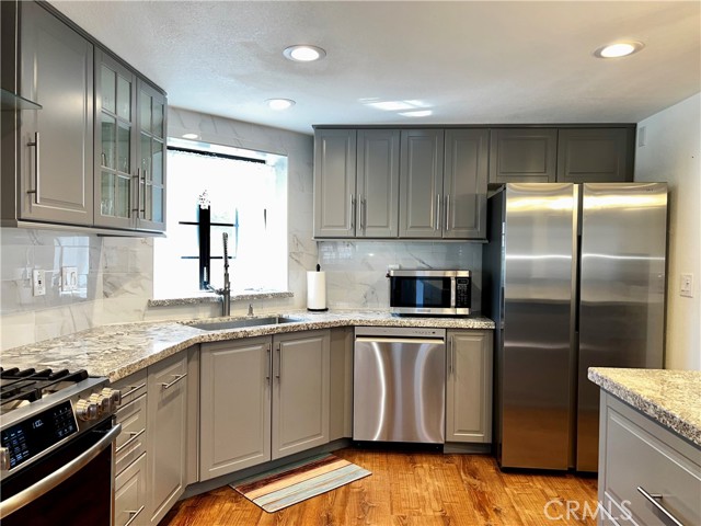 Detail Gallery Image 11 of 51 For 14899 Greenbriar Dr, Helendale,  CA 92342 - 3 Beds | 2/1 Baths