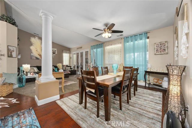 11113 Cypress Falls Avenue, Bakersfield CA: https://media.crmls.org/medias/573b0402-38ec-411d-af8f-aac722bc54d6.jpg