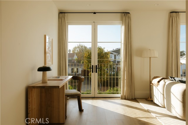 Detail Gallery Image 24 of 50 For 4748 Noble Ave, Sherman Oaks,  CA 91403 - 5 Beds | 5/1 Baths