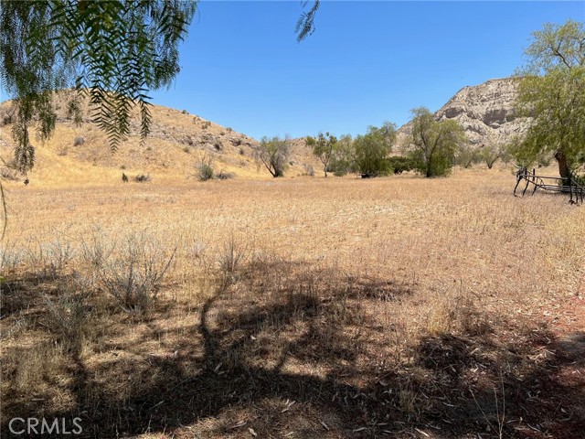 15840 Sierra Highway, Canyon Country, California 91390, 2 Bedrooms Bedrooms, ,2 BathroomsBathrooms,Single Family Residence,For Sale,Sierra,SR24044818