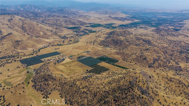 19400 398, Woodlake CA: https://media.crmls.org/medias/573b9db2-bda2-40b3-beb4-4afc11d66693.jpg