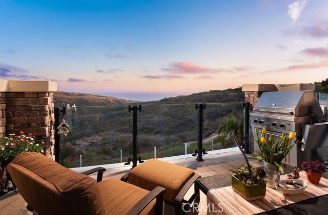 5 Sea View Lane, Newport Coast CA: https://media.crmls.org/medias/573bf688-8953-4f0e-949c-a429d2a9de0b.jpg