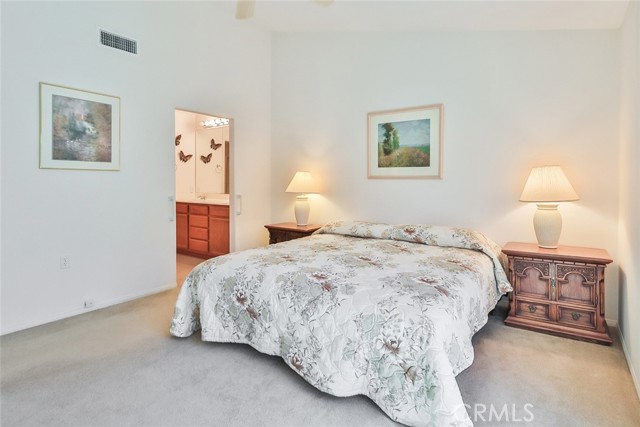 Detail Gallery Image 19 of 41 For 2023 Freesia Ave, Simi Valley,  CA 93063 - 2 Beds | 2/1 Baths