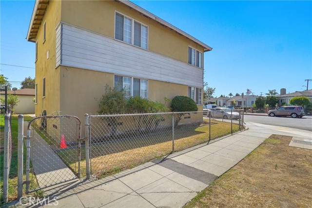 Detail Gallery Image 15 of 17 For 5838 Allston St, Los Angeles,  CA 90022 - 8 Beds | 4 Baths