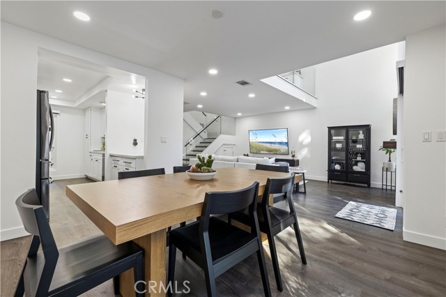 Detail Gallery Image 5 of 46 For 10061 Melinda Way #2,  Northridge,  CA 91325 - 2 Beds | 2/1 Baths