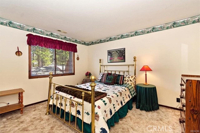 Detail Gallery Image 18 of 29 For 40133 Mahanoy Ln, Big Bear Lake,  CA 92315 - 4 Beds | 2 Baths