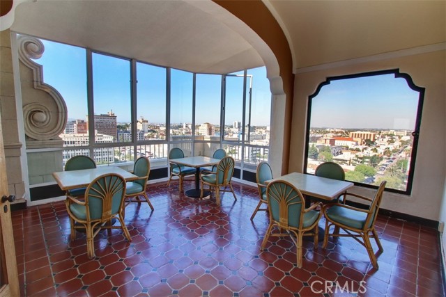 Detail Gallery Image 11 of 15 For 140 Linden Ave #742,  Long Beach,  CA 90802 - 2 Beds | 2 Baths