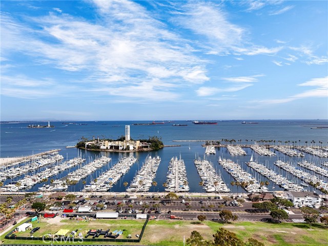 Detail Gallery Image 1 of 51 For 488 E Ocean Bld #818,  Long Beach,  CA 90802 - 2 Beds | 2 Baths