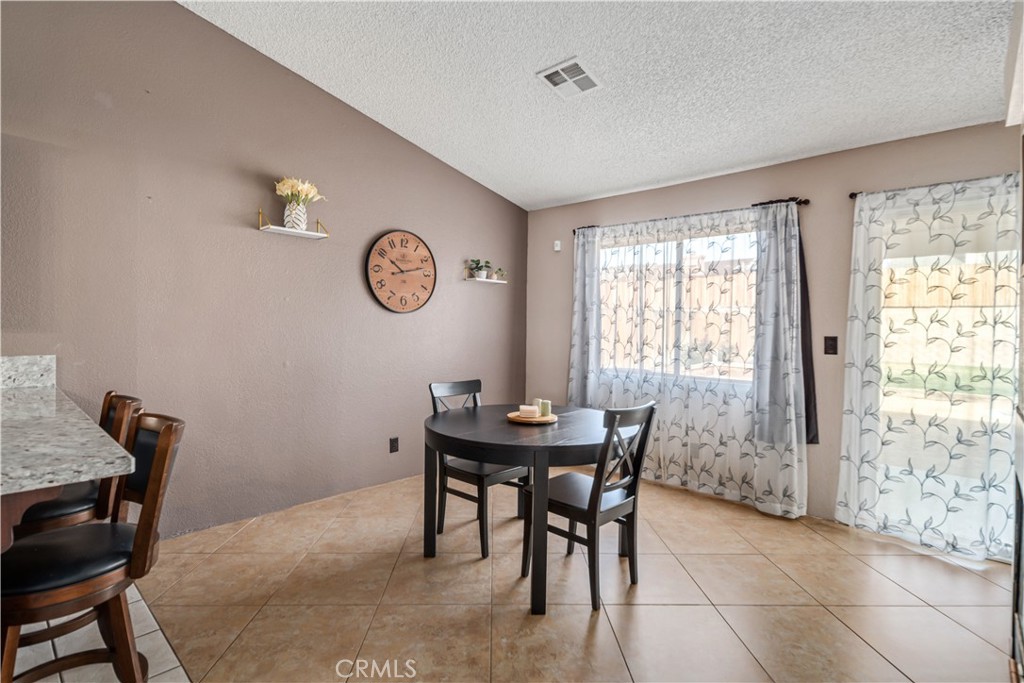 573D90B7 5954 4724 B2Bb 319715012A30 1133 Barrington Avenue, Rosamond, Ca 93560 &Lt;Span Style='BackgroundColor:transparent;Padding:0Px;'&Gt; &Lt;Small&Gt; &Lt;I&Gt; &Lt;/I&Gt; &Lt;/Small&Gt;&Lt;/Span&Gt;