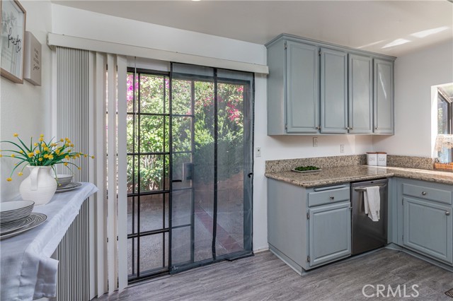 Detail Gallery Image 13 of 32 For 13982 Olive Grove, Sylmar,  CA 91342 - 2 Beds | 2 Baths