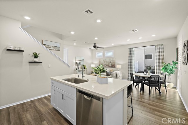 Detail Gallery Image 14 of 28 For 1141 Brush Creek, Rancho Mission Viejo,  CA 92694 - 3 Beds | 2/1 Baths