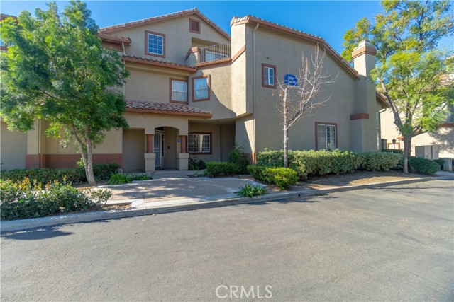 Detail Gallery Image 2 of 40 For 2951 via Milano #108,  Corona,  CA 92879 - 2 Beds | 2 Baths