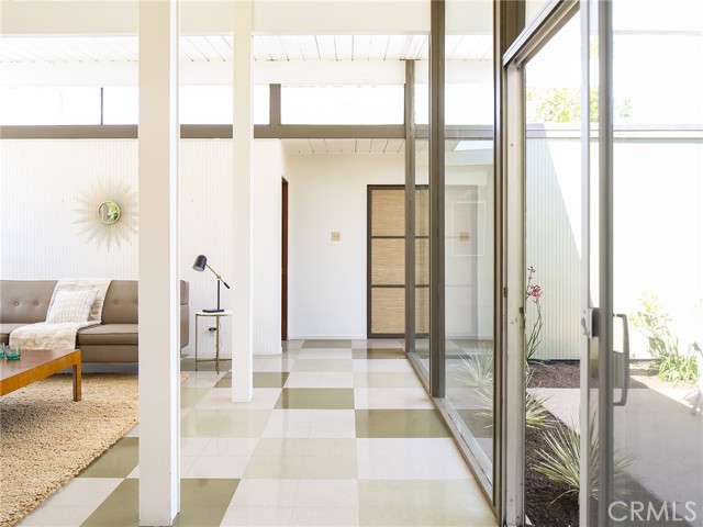 Detail Gallery Image 7 of 39 For 508 S Woodland St, Orange,  CA 92869 - 4 Beds | 2 Baths