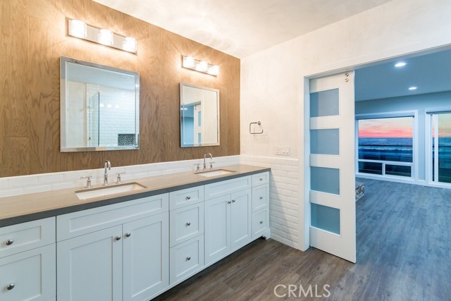 Detail Gallery Image 17 of 36 For 304 the Strand, Manhattan Beach,  CA 90266 - 4 Beds | 4/1 Baths