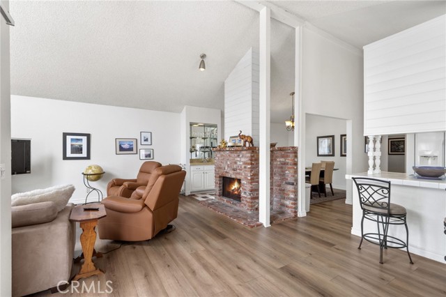 Detail Gallery Image 3 of 22 For 423 Carnation Ave #1/2,  Corona Del Mar,  CA 92625 - 2 Beds | 2 Baths