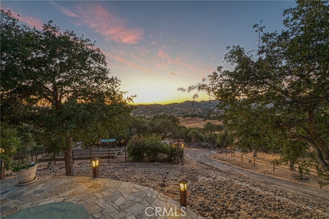Detail Gallery Image 56 of 68 For 12755 Rusty Spur Ln, Clovis,  CA 93619 - 5 Beds | 4/1 Baths