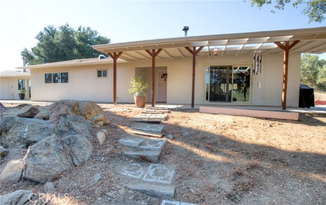 Detail Gallery Image 3 of 75 For 12145 Twin Springs Rd, Descanso,  CA 91916 - 4 Beds | 2 Baths