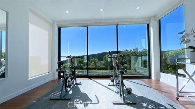 Detail Gallery Image 18 of 40 For 1187 Piedra Morada Dr, Pacific Palisades,  CA 90272 - 6 Beds | 6/1 Baths