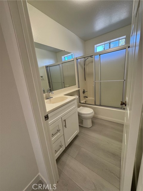 Detail Gallery Image 11 of 13 For 2616 Canada #305,  Glendale,  CA 91208 - 2 Beds | 2 Baths