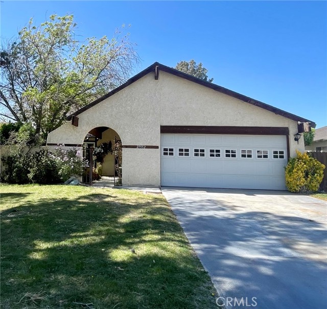 27552 Silver Lakes Parkway, Helendale, CA 
