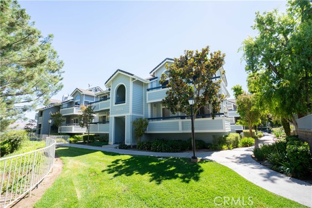 Detail Gallery Image 1 of 34 For 20309 Rue Crevier #575,  Canyon Country,  CA 91351 - 2 Beds | 2 Baths