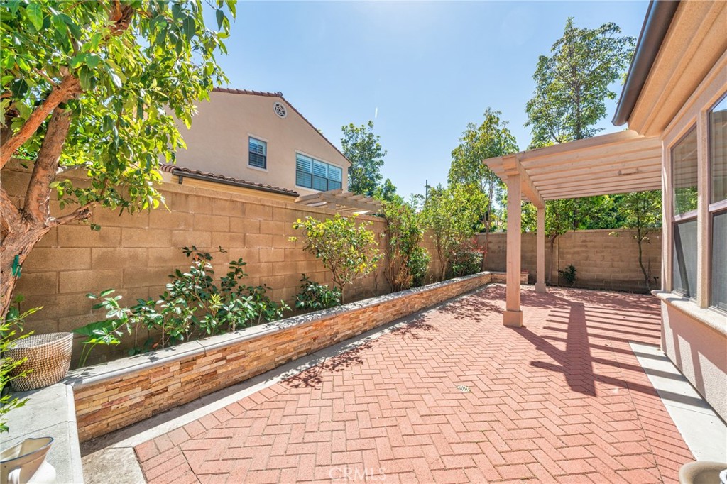 MLS #OC25230521 image #19