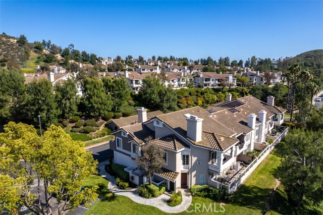 8025 E Sandstone Drive, Anaheim Hills CA: https://media.crmls.org/medias/5743247d-fbc4-4799-9405-38de45094980.jpg