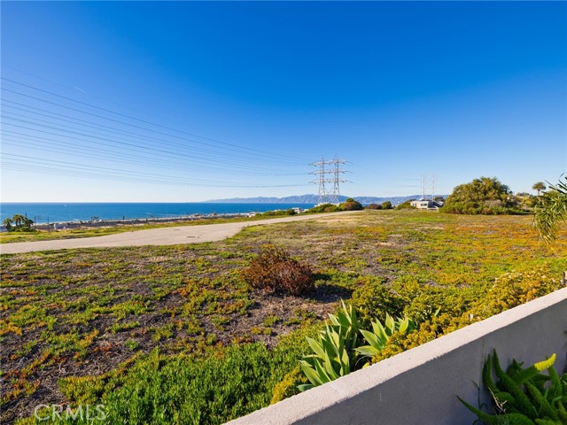 Detail Gallery Image 19 of 62 For 355 Hillcrest St, El Segundo,  CA 90245 - 5 Beds | 3 Baths