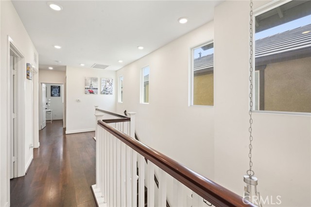 Detail Gallery Image 18 of 42 For 12827 W Hemingway Dr, San Fernando,  CA 91340 - 4 Beds | 2/1 Baths
