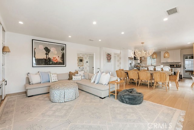 Detail Gallery Image 12 of 48 For 4028 Don Diablo, Los Angeles,  CA 90008 - 3 Beds | 2 Baths