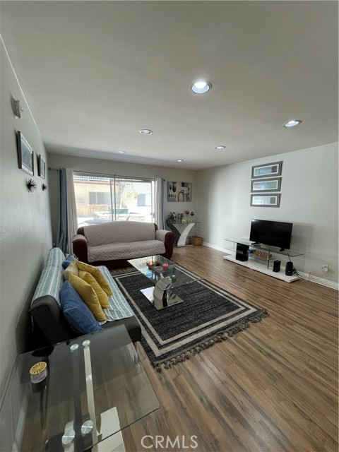 5460 White Oak Avenue, Encino CA: https://media.crmls.org/medias/57448b7c-7120-40a3-b825-1c001e62e844.jpg