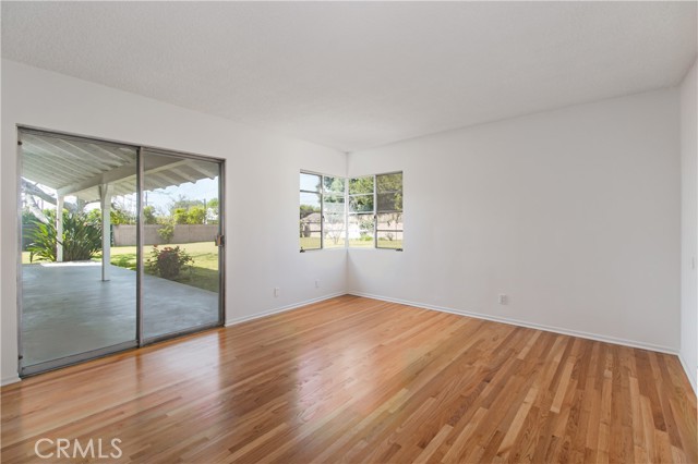 Detail Gallery Image 23 of 50 For 9659 Calvin, Northridge,  CA 91324 - 3 Beds | 3 Baths