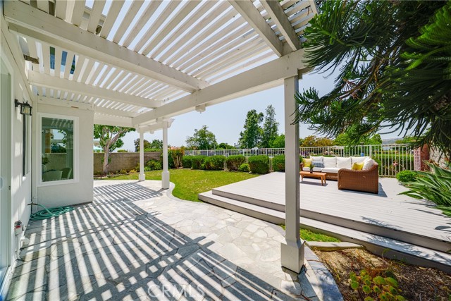 11 High Bluff, Laguna Niguel CA: https://media.crmls.org/medias/57464a71-13ae-4441-a5d2-318a621fa2de.jpg