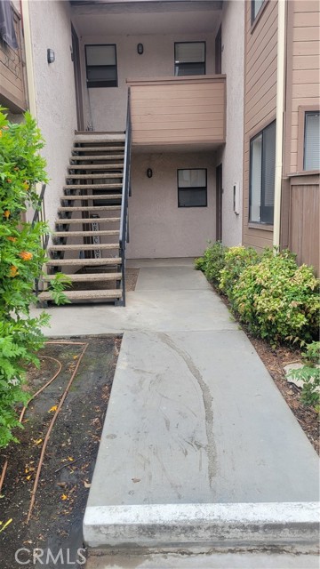 1341 Massachusetts Avenue, Riverside CA: https://media.crmls.org/medias/5746996a-d2b3-431f-82ab-9b0145309ded.jpg