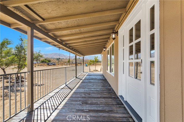 Detail Gallery Image 3 of 52 For 19970 Medford Way, Apple Valley,  CA 92308 - 3 Beds | 2 Baths