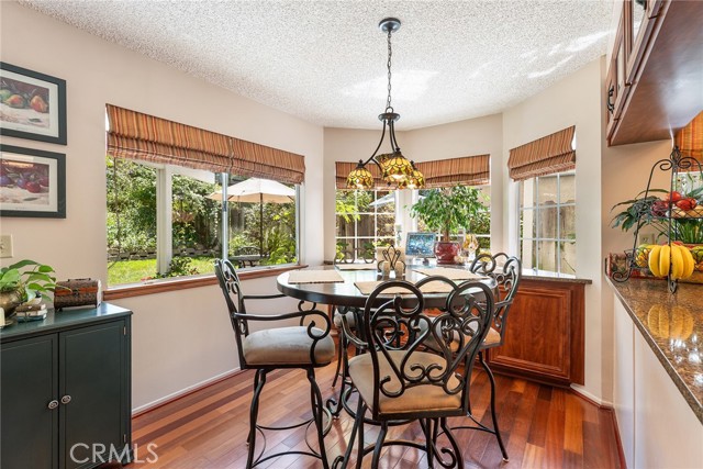 Detail Gallery Image 21 of 56 For 19852 Pandy Ct, Canyon Country,  CA 91351 - 3 Beds | 2/1 Baths