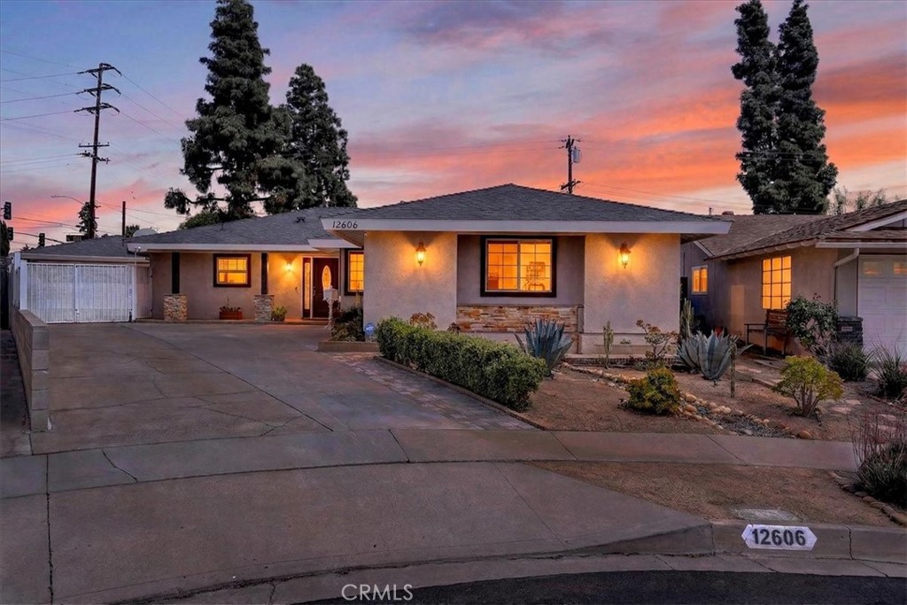 12606 Groveside Avenue