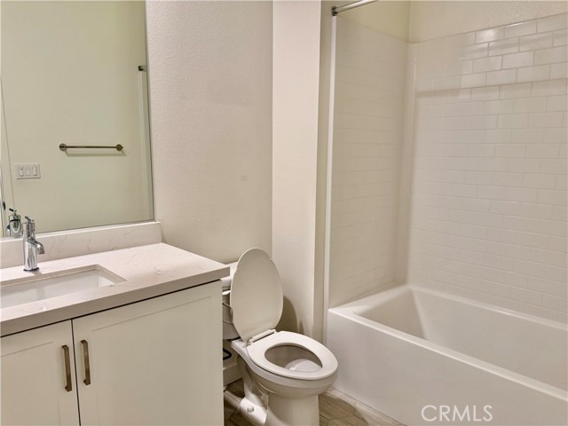 Detail Gallery Image 4 of 24 For 4230 S Hollyhock Paseo #80,  Ontario,  CA 91761 - 3 Beds | 2/1 Baths